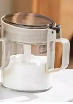 контейнер для кухни с ложками